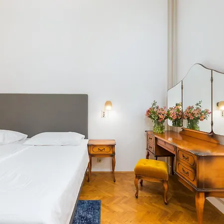 Hotel Brijuni Karmen 2*